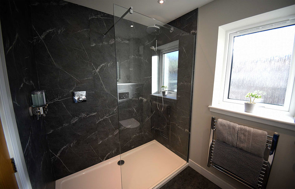 Scorr House self catering accommodation with en suite shower rooms